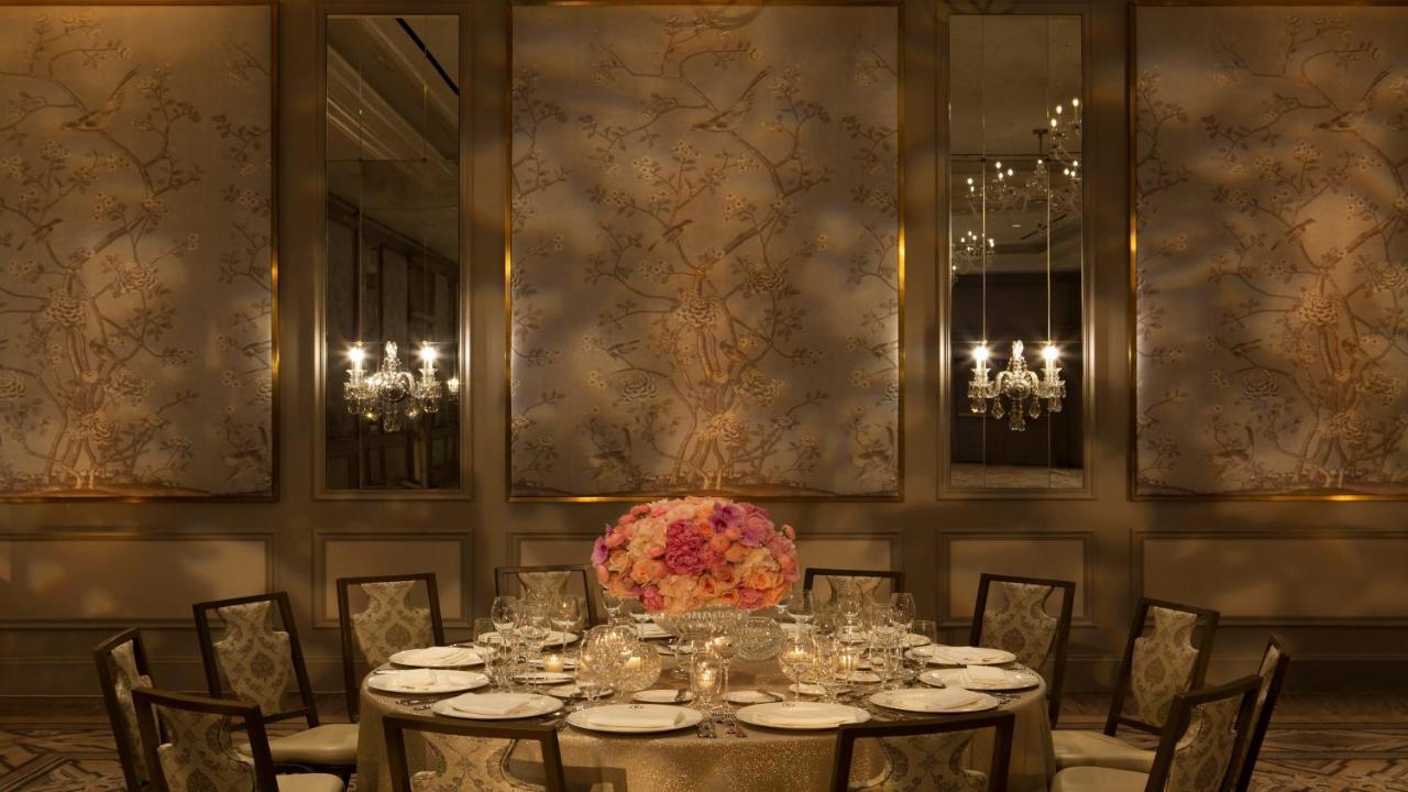 Intercontinental New York Barclay Hotel By Ihg Exterior photo The Mirror Room