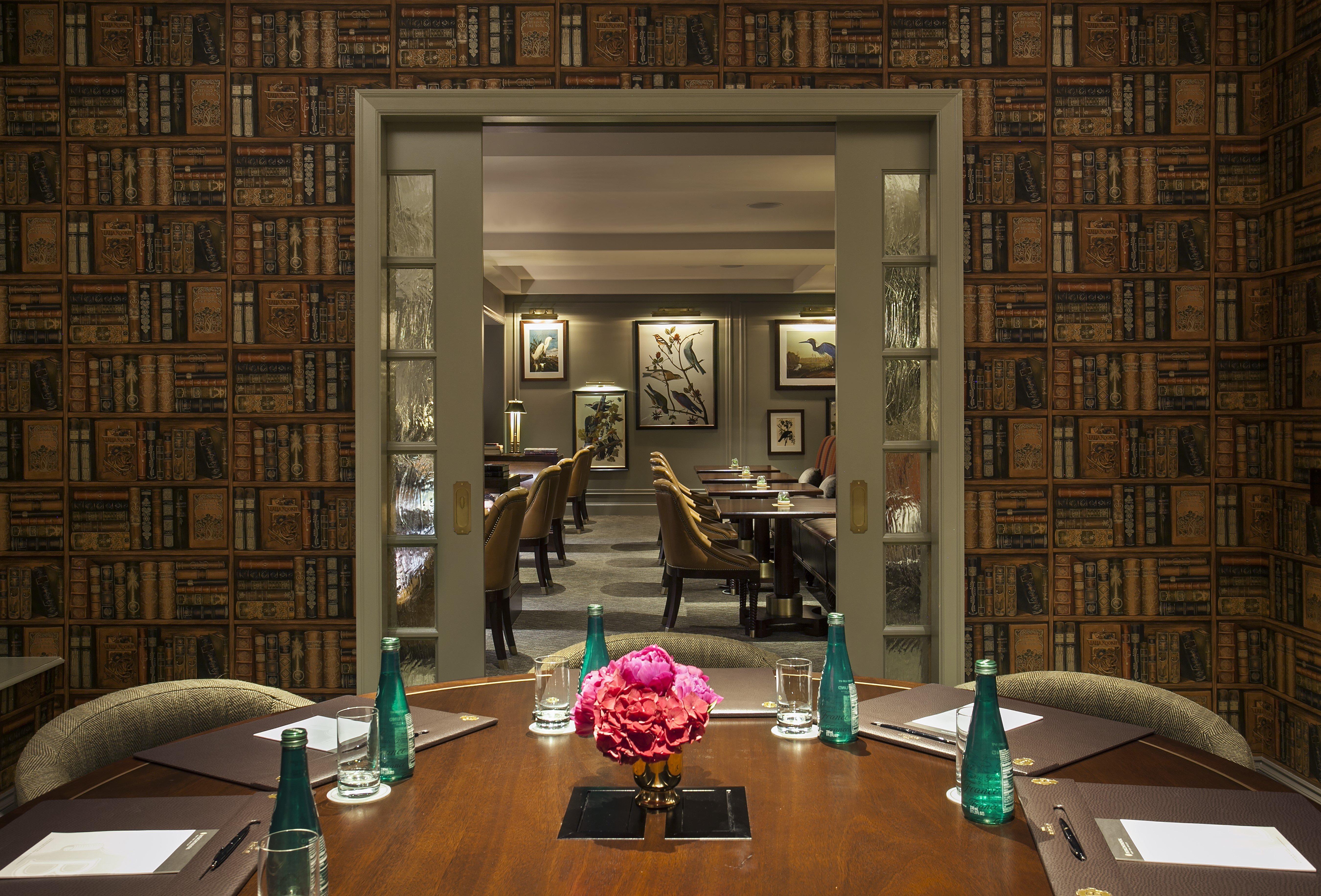 Intercontinental New York Barclay Hotel By Ihg Exterior photo The Library at The Dorchester