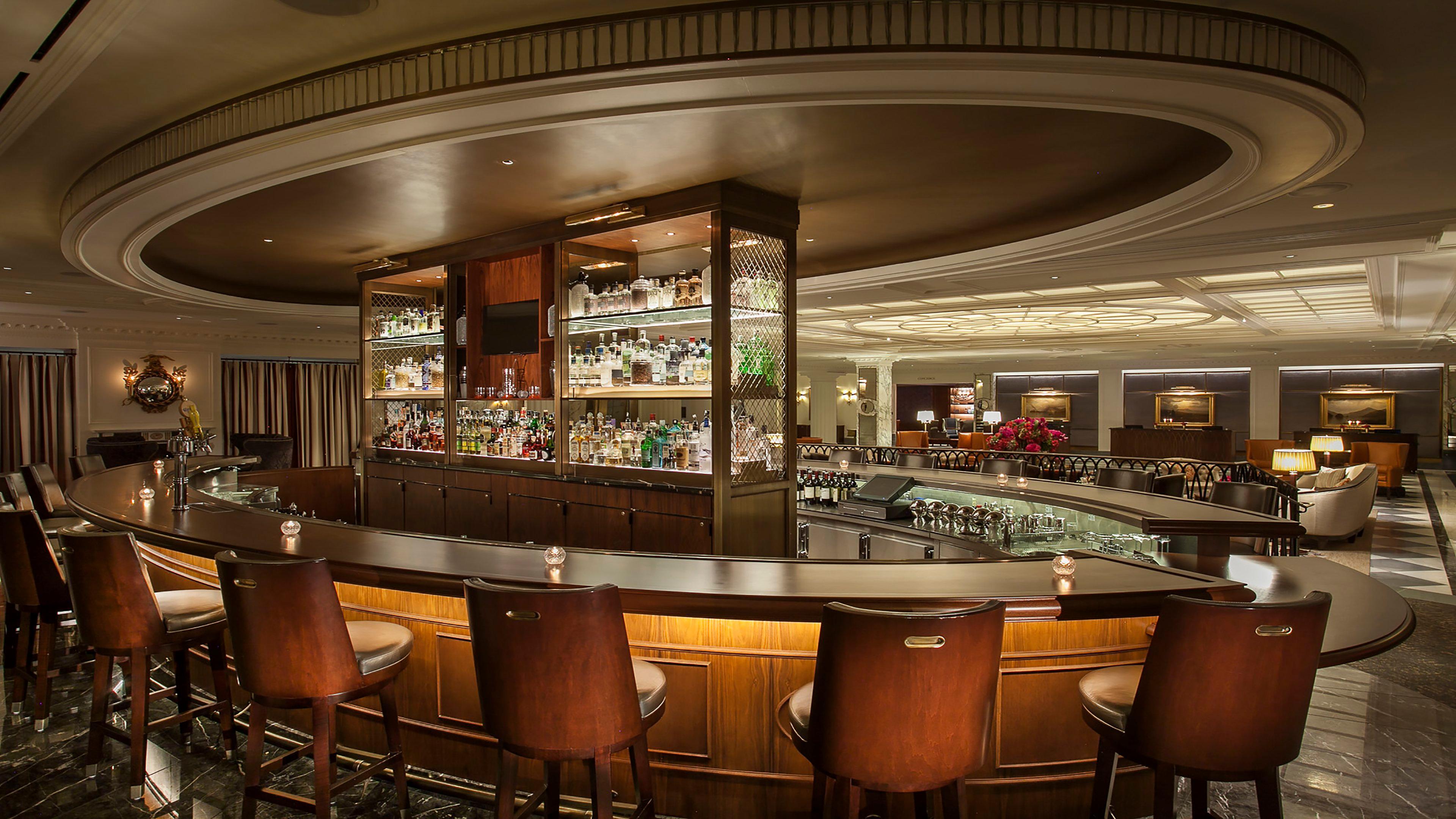 Intercontinental New York Barclay Hotel By Ihg Exterior photo The bar at the Four Seasons Hotel