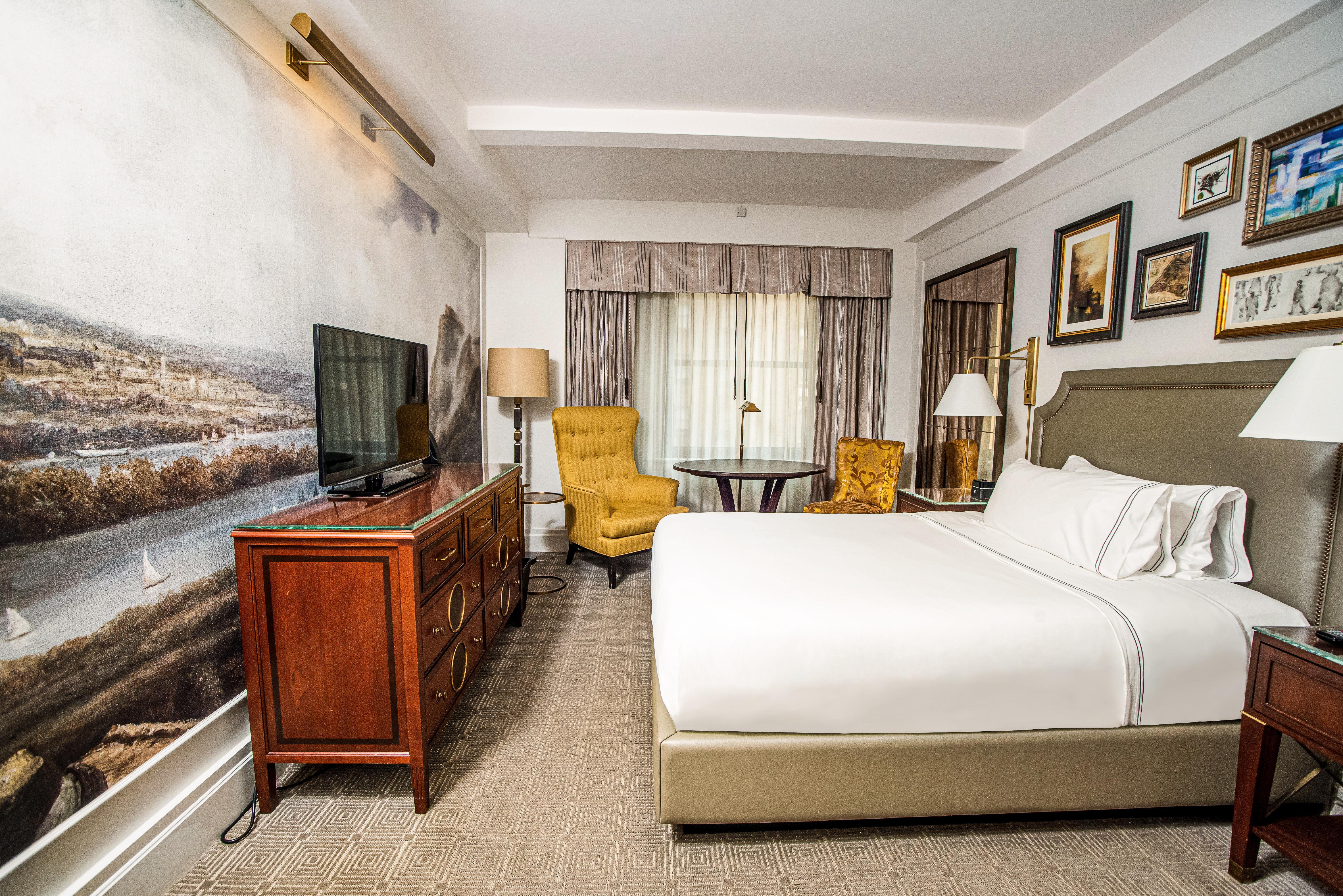 Intercontinental New York Barclay Hotel By Ihg Exterior photo A guest room at the Hotel de Ville