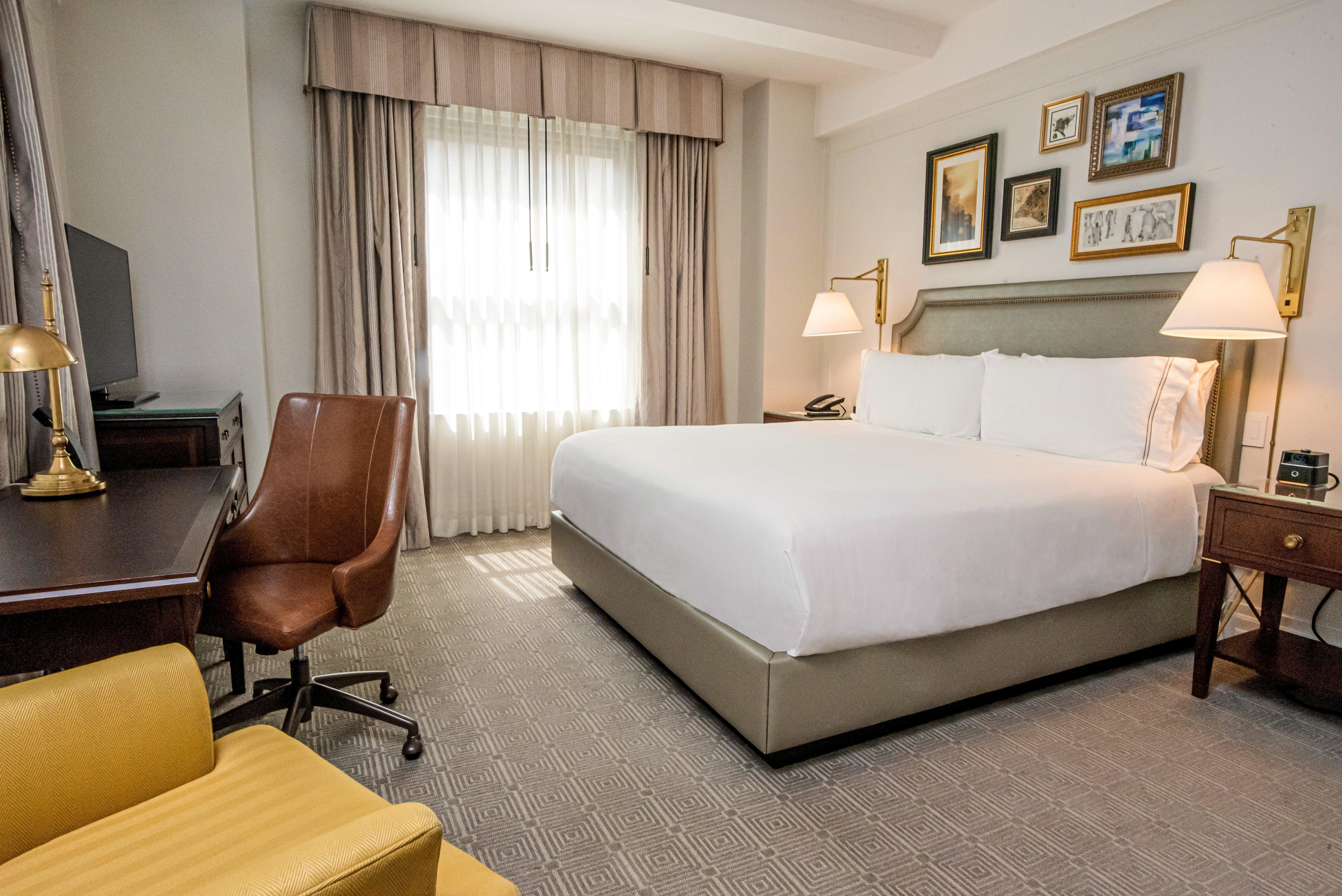 Intercontinental New York Barclay Hotel By Ihg Exterior photo A guest room at the Hotel Commonwealth