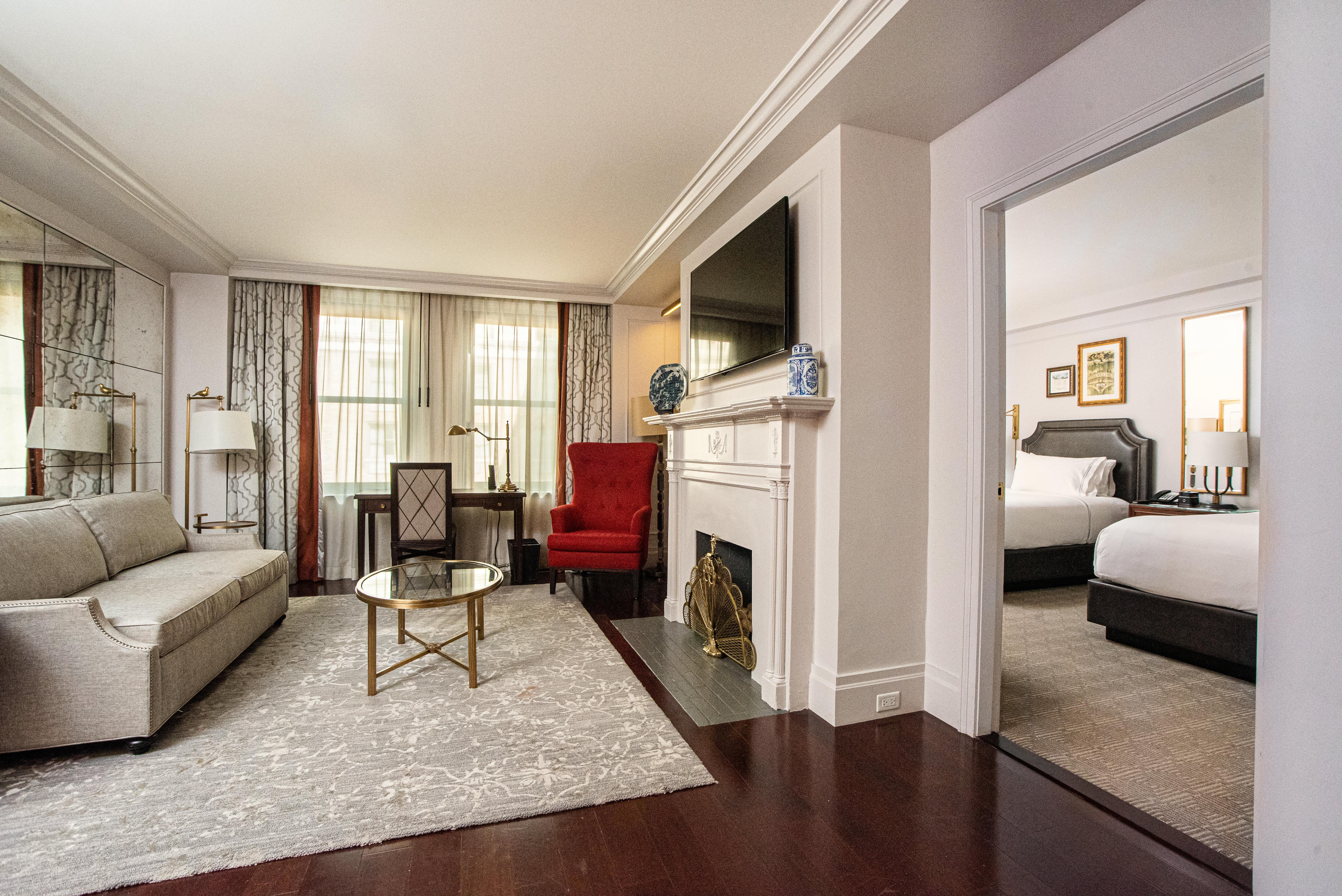 Intercontinental New York Barclay Hotel By Ihg Exterior photo A suite at the Hotel Commonwealth
