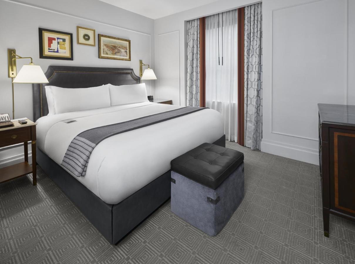 Intercontinental New York Barclay Hotel By Ihg Exterior photo A bedroom at the hotel
