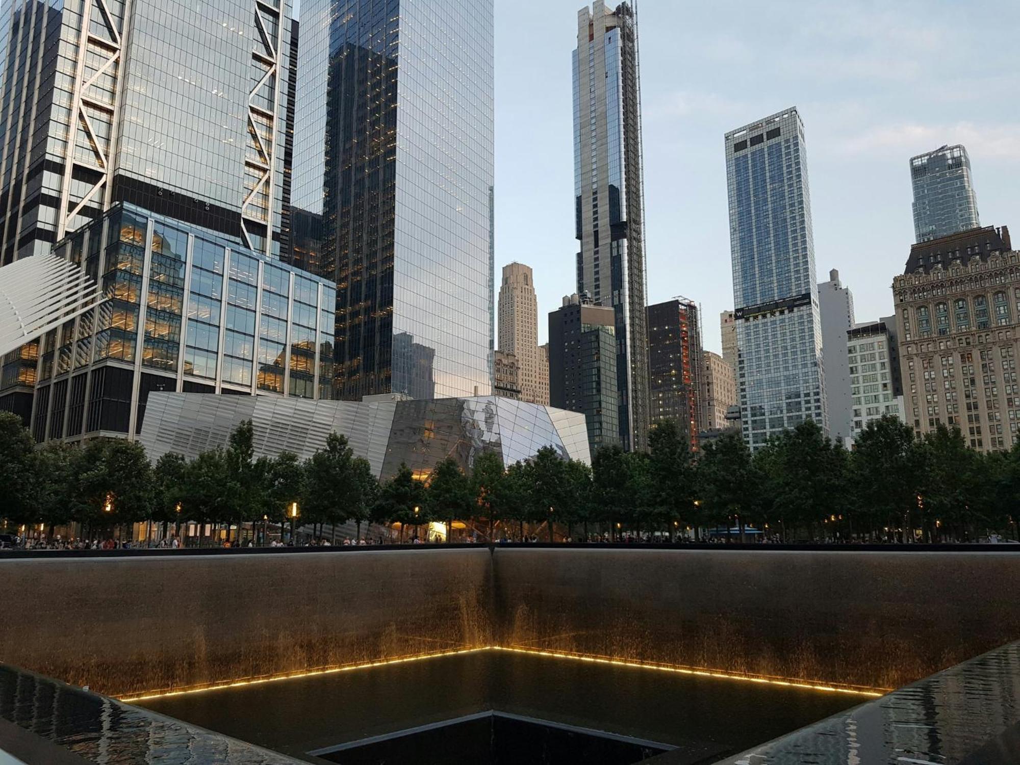 Intercontinental New York Barclay Hotel By Ihg Exterior photo The National September 11 Memorial & Museum