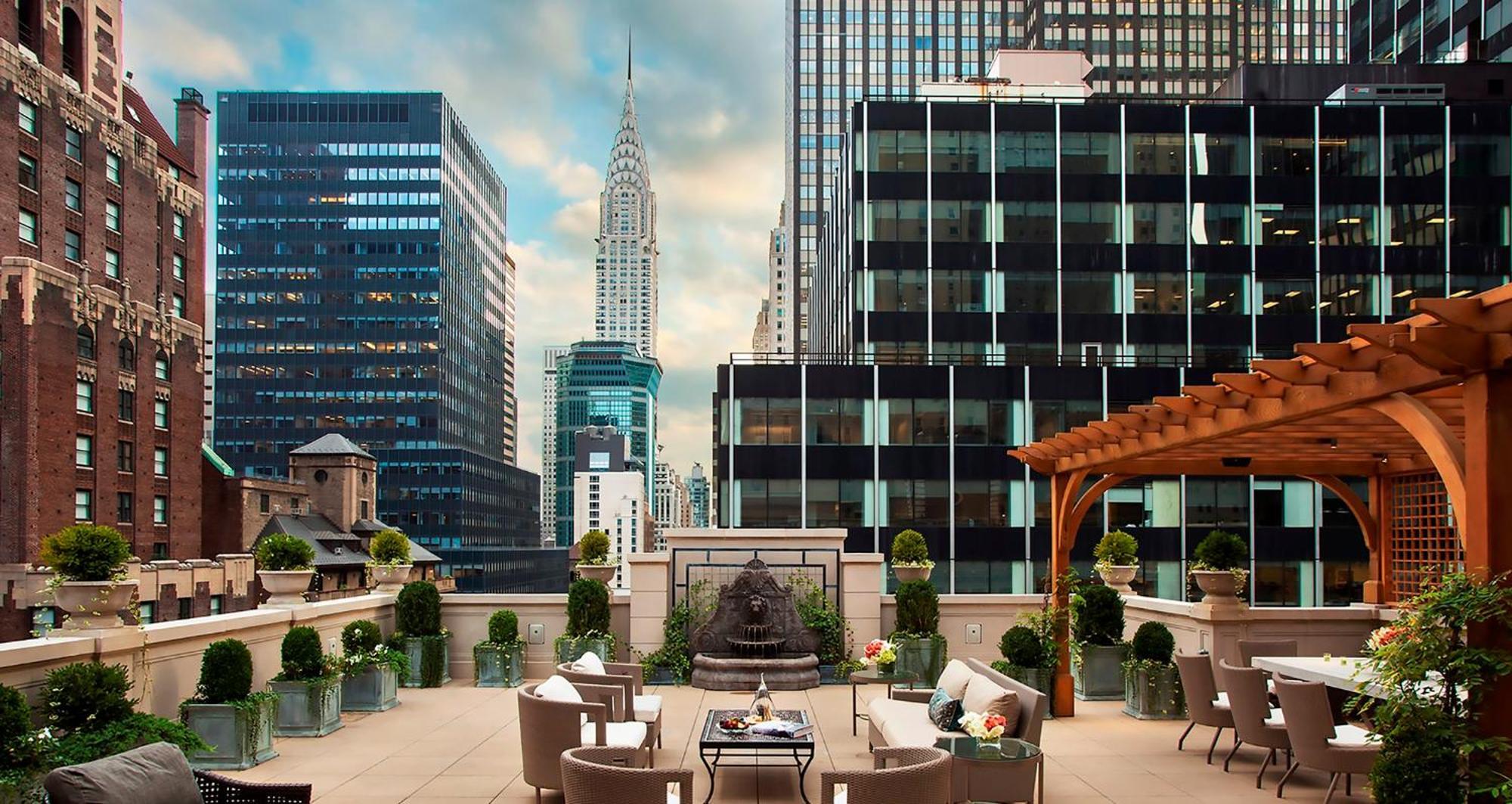 Intercontinental New York Barclay Hotel By Ihg Exterior photo The rooftop terrace